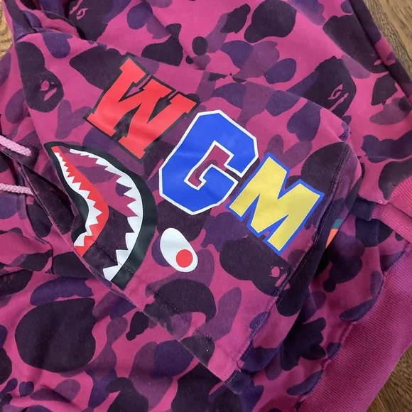 A Bathing Ape hoodie - Picture 3 of 6